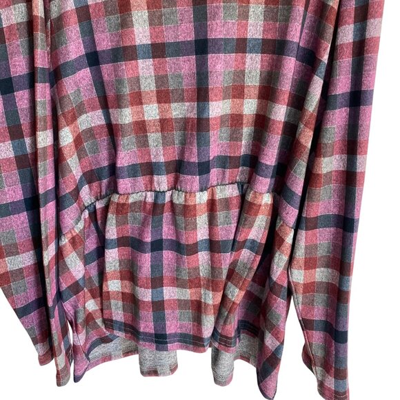 🖤 Lane Bryant 26/28 Plaid Wrap Top – Soft Knit Peplum Style 🖤 - Picture 8 of 9